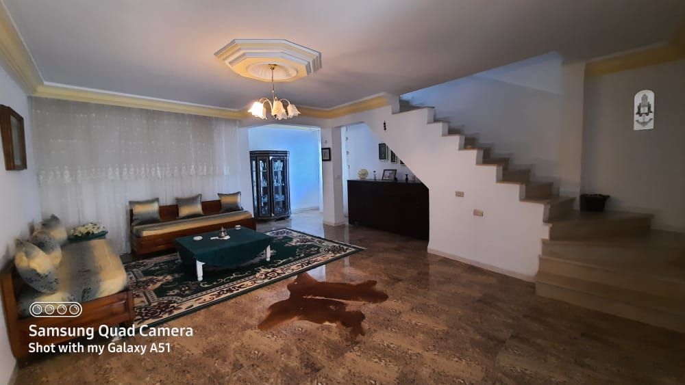 Av une maison avec deux studios à hammamet m