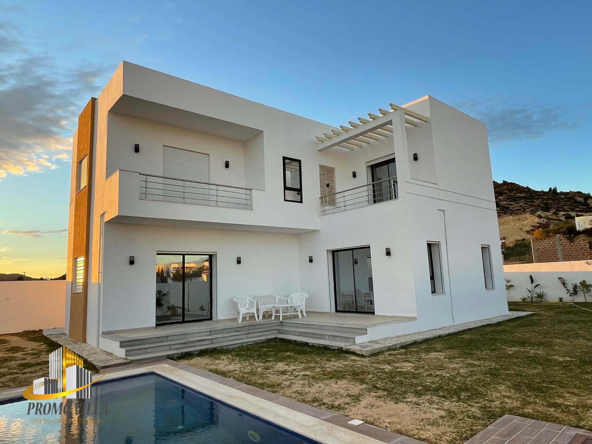 Une villa neuf dans un quartier chic