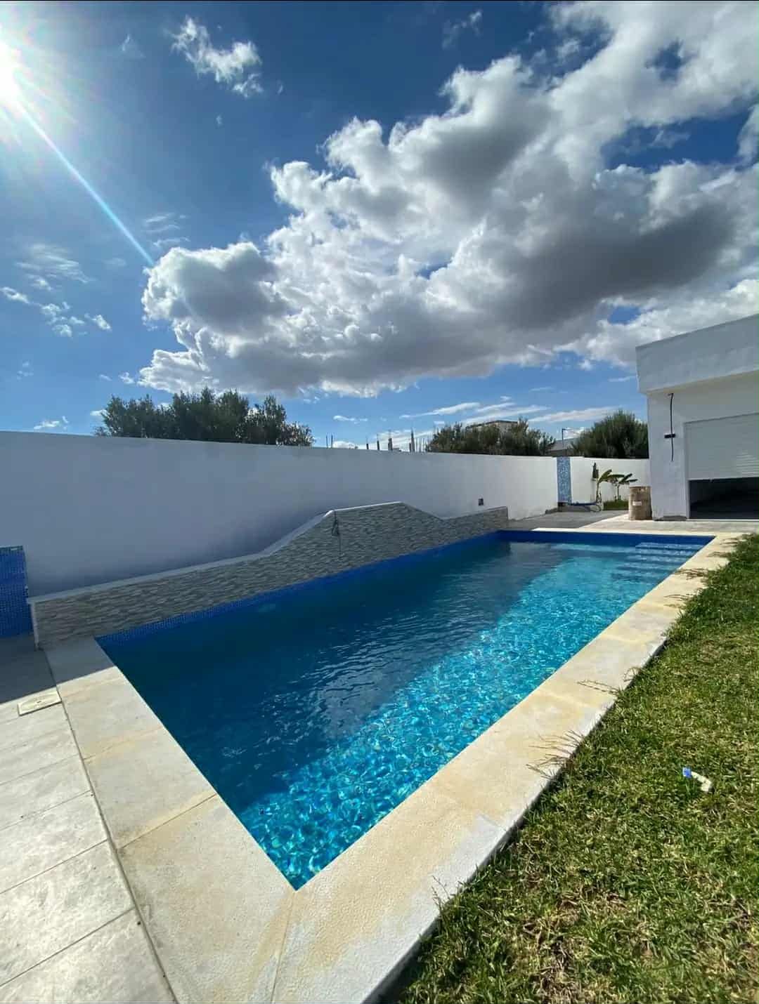 Av belle villa de 500m piscine à hammamet sud