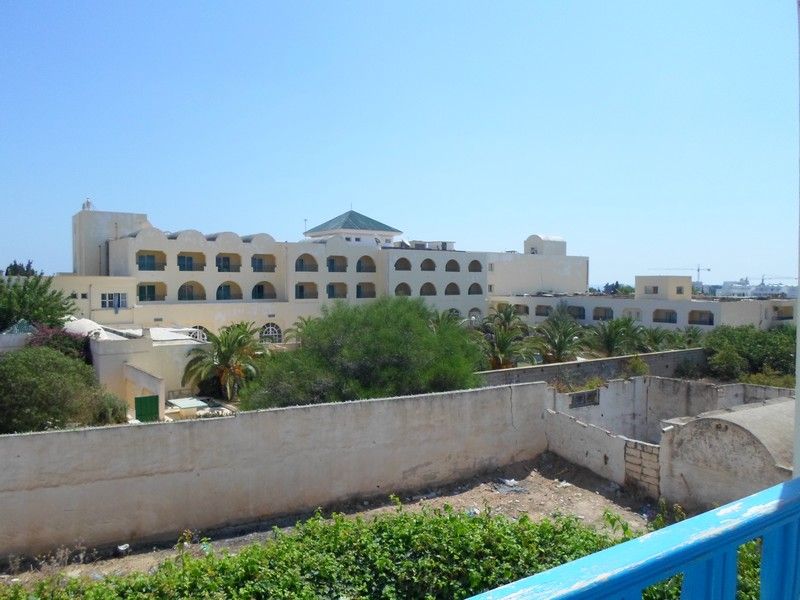 Av dans une zone résidentielle et calme à deux pas de la mer