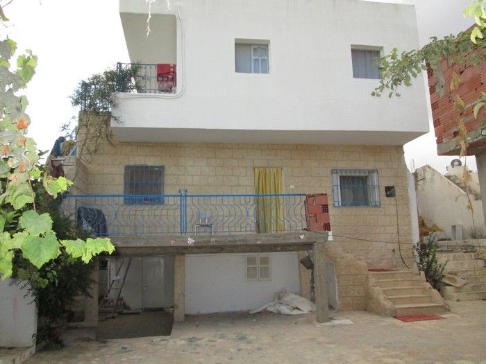 Maison 5 appt en face hammamet sud