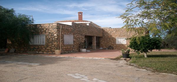 Une belle villa en plein verdure à chatt mariam