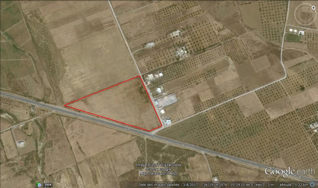 Terrain 15000 m commerciale à bouficha