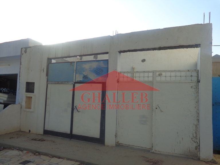 Maison plus deux garages