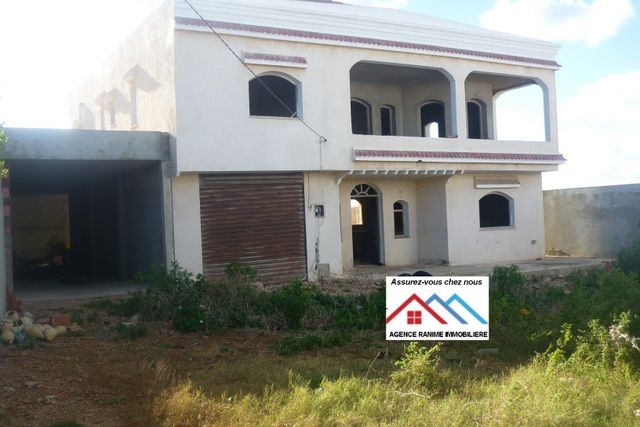 Grande villa ds 3403 a la mer d'el haouaria