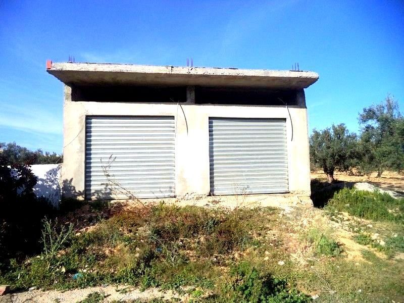 Av 2 garages commerciaux avec 2 studios à hammamet sud
