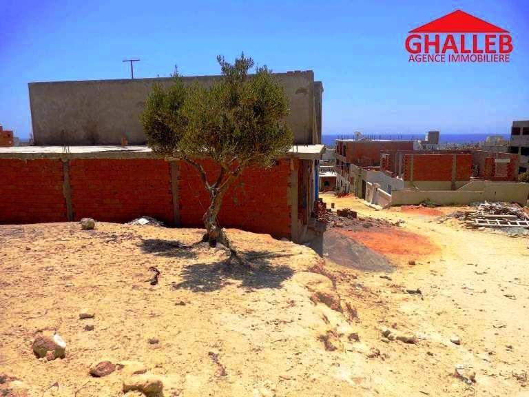 أرض بالحمامات تطل على البحر 278م 193