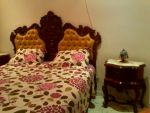 a vendre chambre a coucher bois rouge 1200 dt pour nous contactez: 24983864