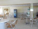 Al café dans une zone trés annimée