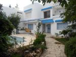 Al une villa avec piscine