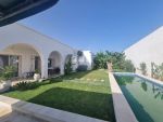 Une coquette villa à louer pour les vacances avec piscine