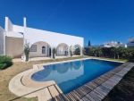 Villa sublime avec piscine non meublé à louer à l'année