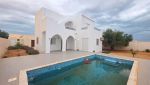 Grande villa sans meubles à houmt souk djerba