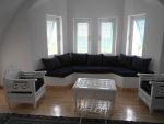 Agéable villa dans une zone calme et chic