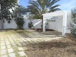 Al agéable villa avec belle jardin dans une zone résidentielle