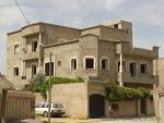 Très belle villa avec 3 appartements à El Mourouj 4