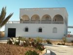 Vends Villa à djerba 800m de la mer sur terrain de 3100m2