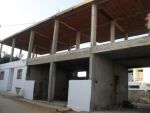 Av une construction composée d’un studio sur un terrain 400 m²
