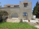 Une grande maison en face yasmine