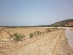 Av terrain agricole situé dans un petit village