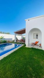 Charmante villa de 725m avec piscine à hammamet sud