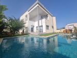 Belle villa à vendre zone sidi hammed avec sous sol