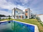 Villa dans un emplacement calme