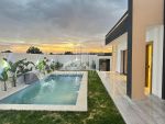 Villa plein pieds avec piscine cote monchar