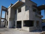 Villa inachevé de style américain zone craxi