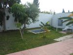 La belle villa avec beau jardin trés proche de la mer