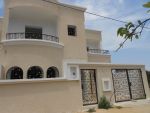 Av villa neuve dans un quartier calme et chic à hammamet