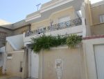 Av une belle villa situé dans une zone calme